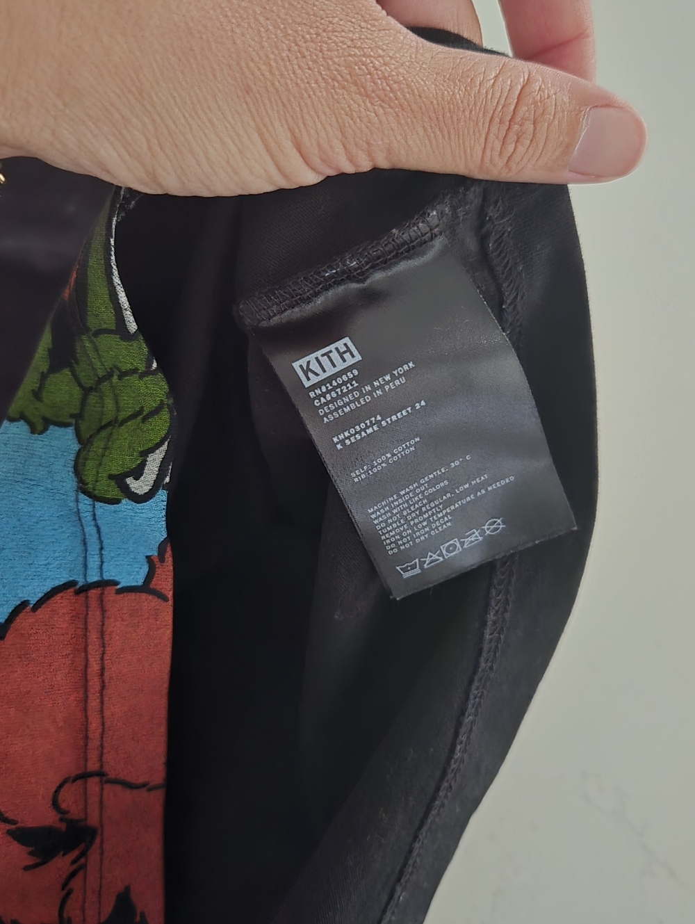 Kith Kids x Sesame Street Family Tee Black 4T Toddler Elmo Cookie Monster Tshirt - Picture 6 of 12
